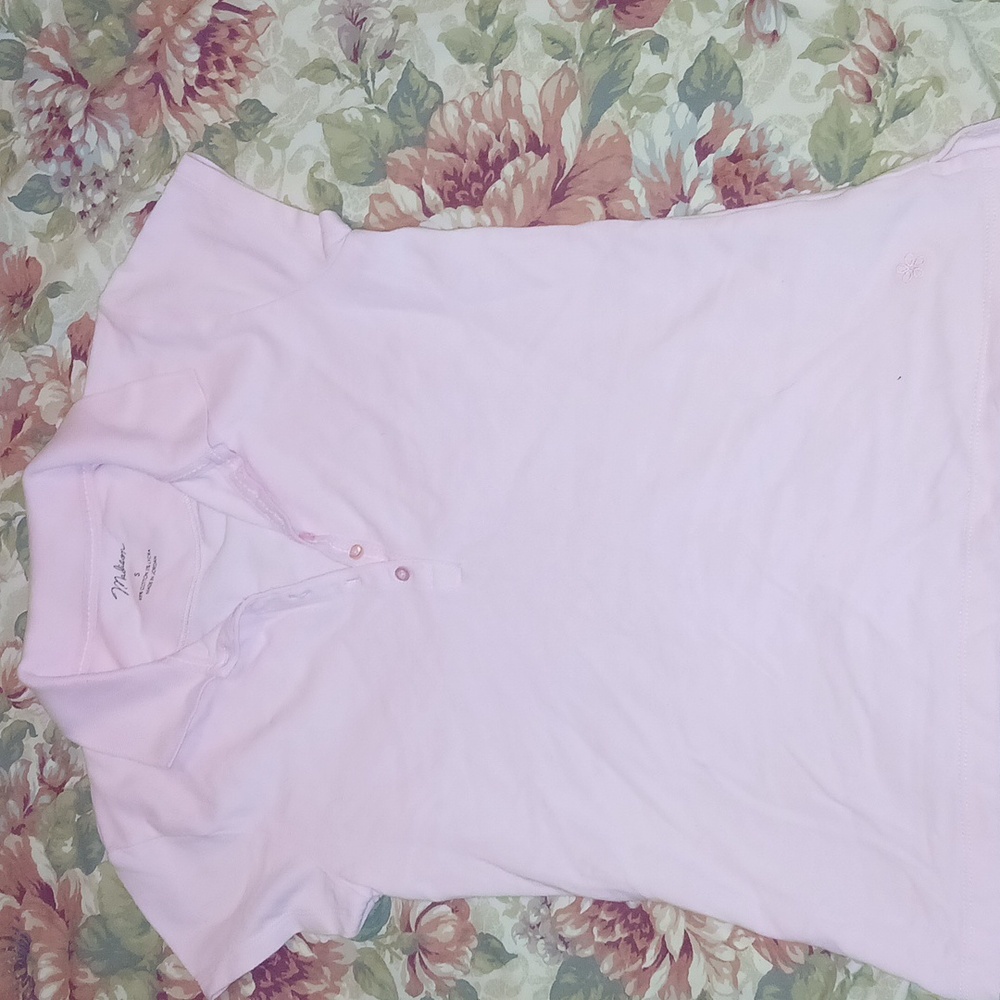 Juniors pink collar t shirt